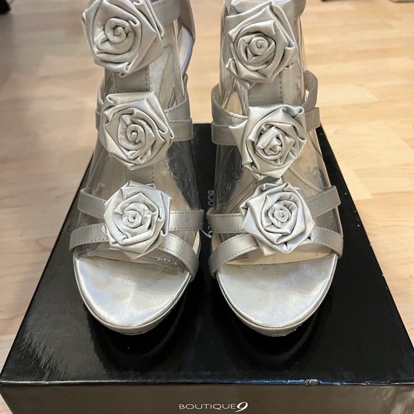 Boutique9 Silver Satin Heels - Picture 3 of 6
